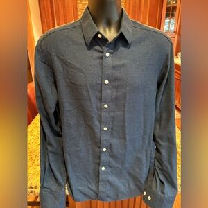 UNTUCKit men’s button front shirt. Sharp Dark Blue with logo.‎ Medium